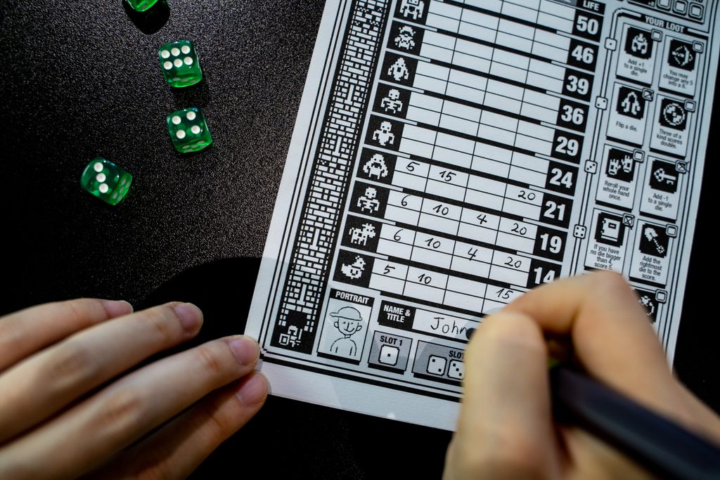 Illustration 6 de TOWER.exe – A Solo Poker Dice Roguelike for your Pocket [Dynamic PnP of the Month & Gamebook]