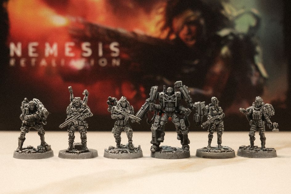 Yuqoridan kelgan bir yigitni sikdi