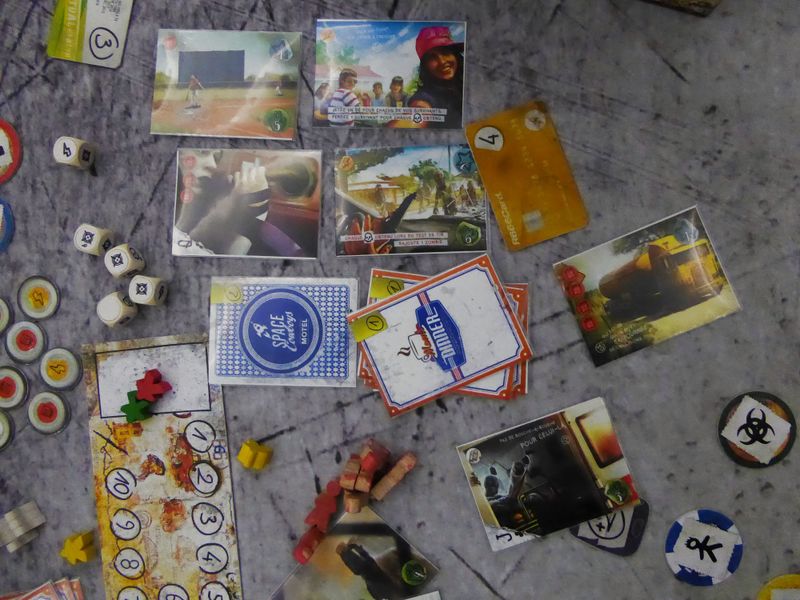 Chaotic components after a game, prototype, Cannes 2016