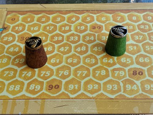 Board Game: Queenz: To Bee or Not to Bee