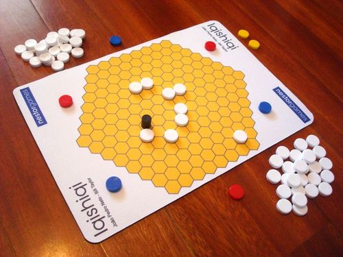 Board Game: Iqishiqi