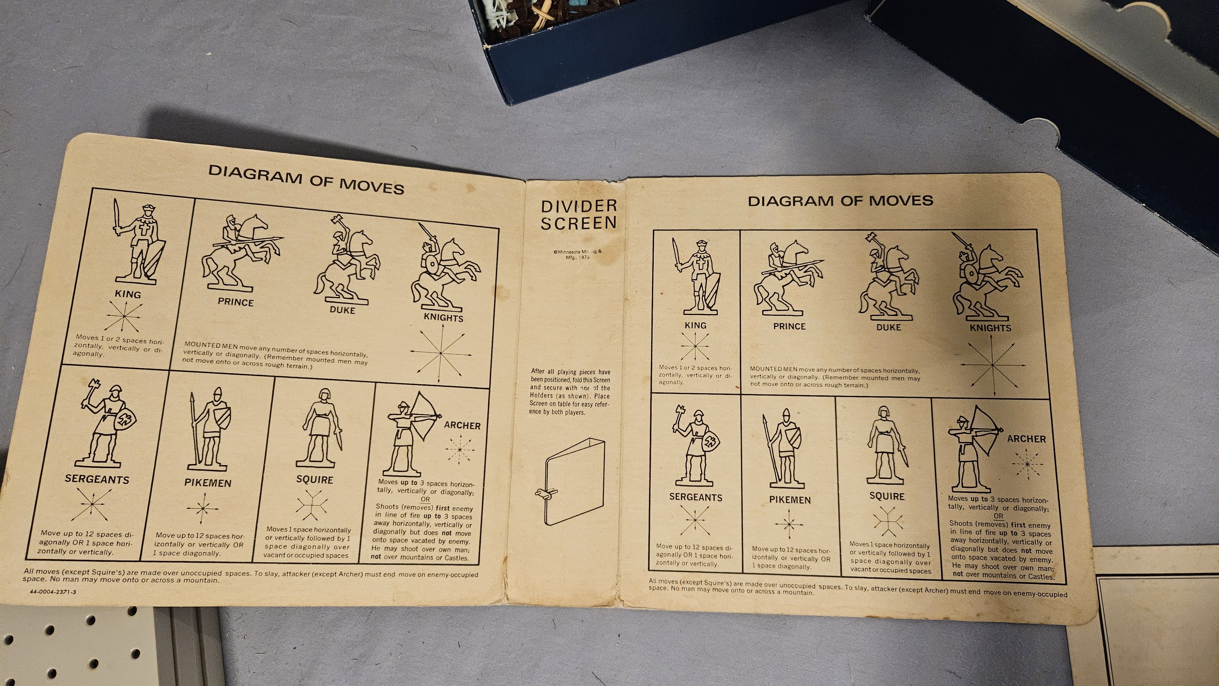 【厚かましい借り手】【ドイツ語】【ショーケース版】【3枚セット】 Amazon.com: Queen Armour Medieval Visored Barbuta Helmet