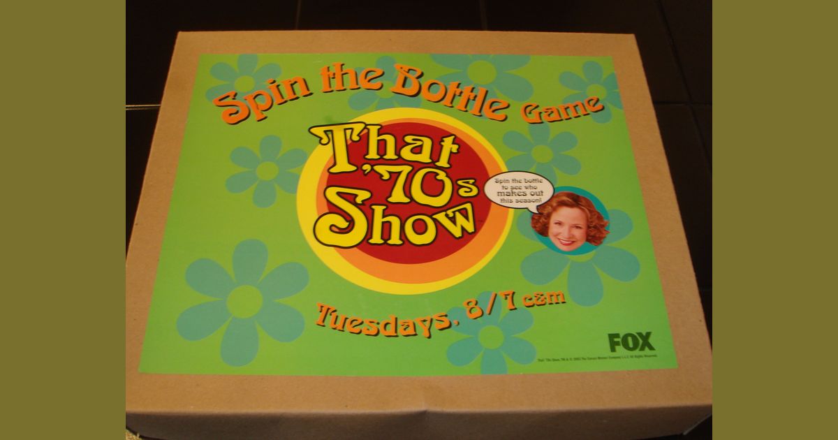 That 70 S Show Spin The Bottle Game Board Game Boardgamegeek