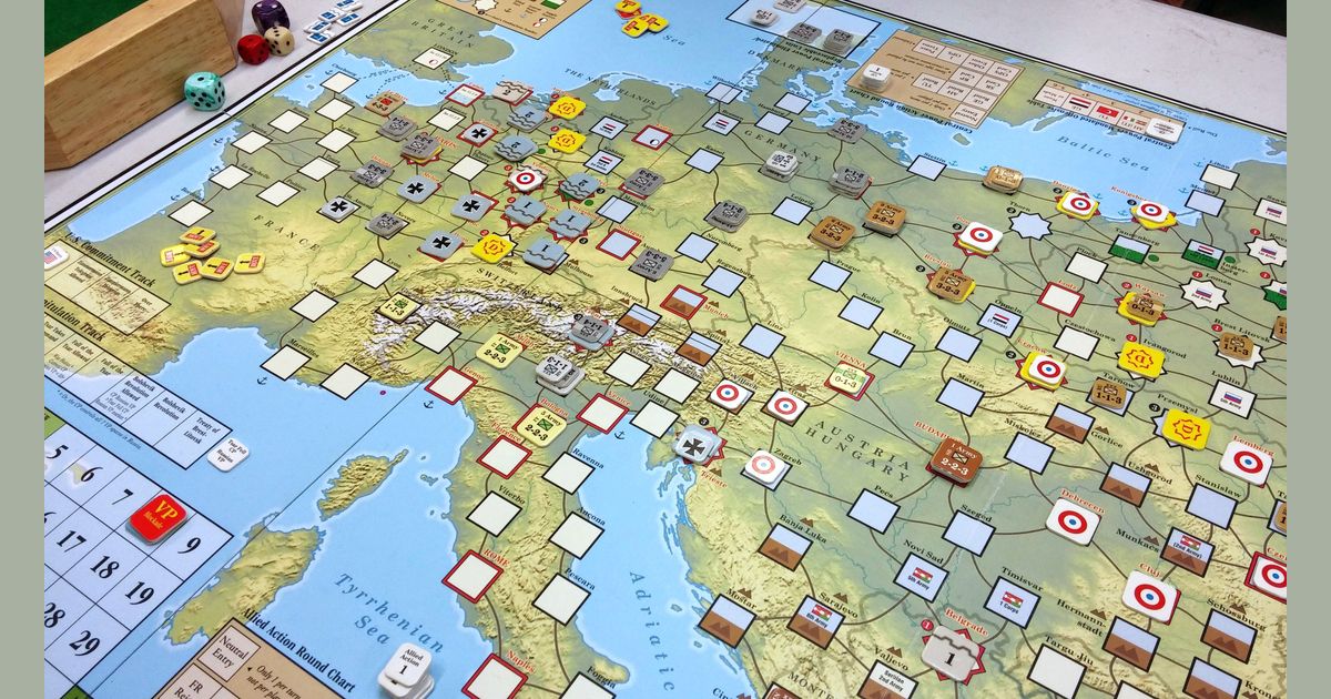 Paths of glory игра. Интересные настольные игры. Москва игра маршрут. Маршрут настольной игры. Настолки в дорогу.