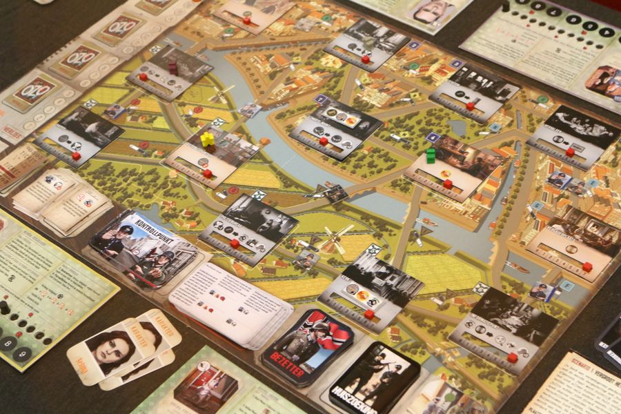 Scenario-based co-operative game about the Dutch Resistance during the Second World War @ Zuiderspel '22 - The Netherlands