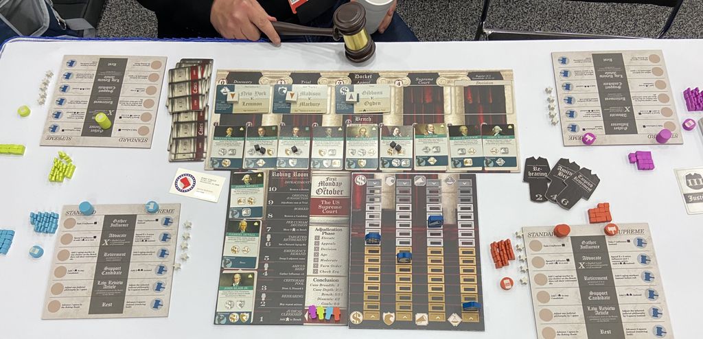 10월 첫 번째 월요일, Fort Circle Games, 2025 - GAMA Expo 2025에 전시