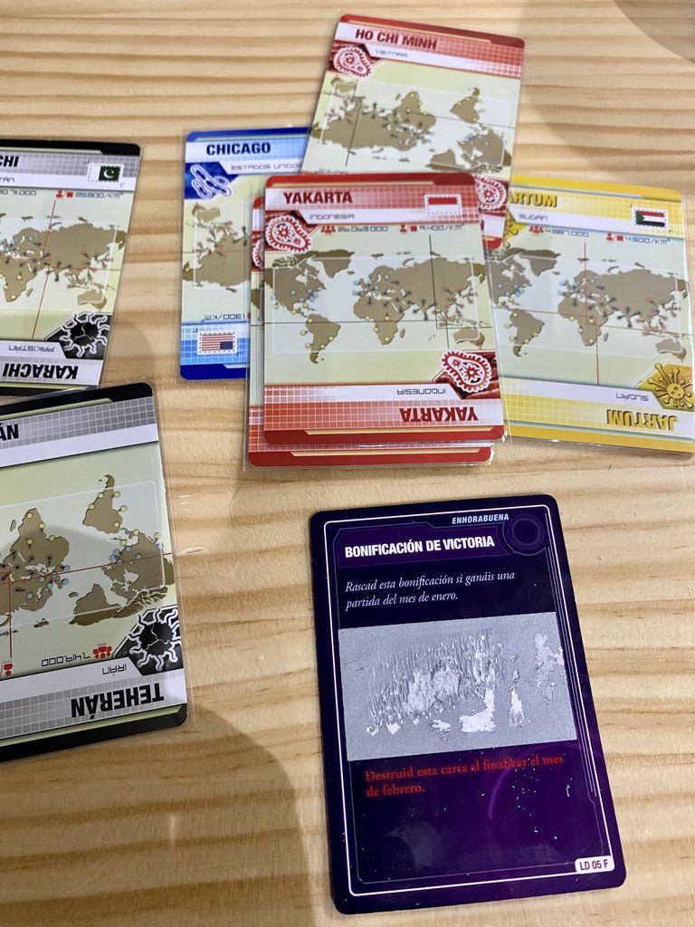 Pandemic Legacy: Season 1 photo 2