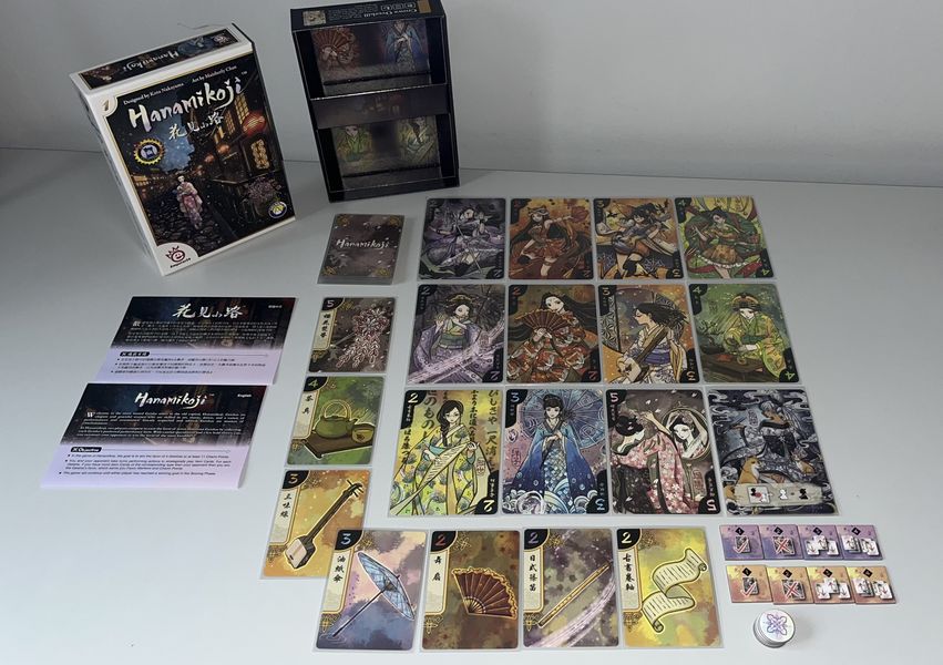 https://cf.geekdo-images.com/7gBmRd-FlVGvH1xVekPpUQ__imagepage/img/pi8c08SN__JGrNzwQMSODh7Fz6Q=/fit-in/900x600/filters:no_upscale():strip_icc()/pic7216389.jpg