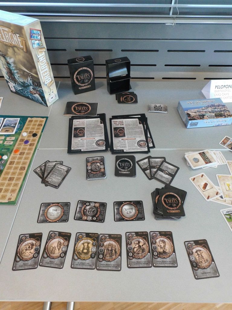 Illustration 5 de VAULTS - A D66 Dungeon Supplement and Card Set