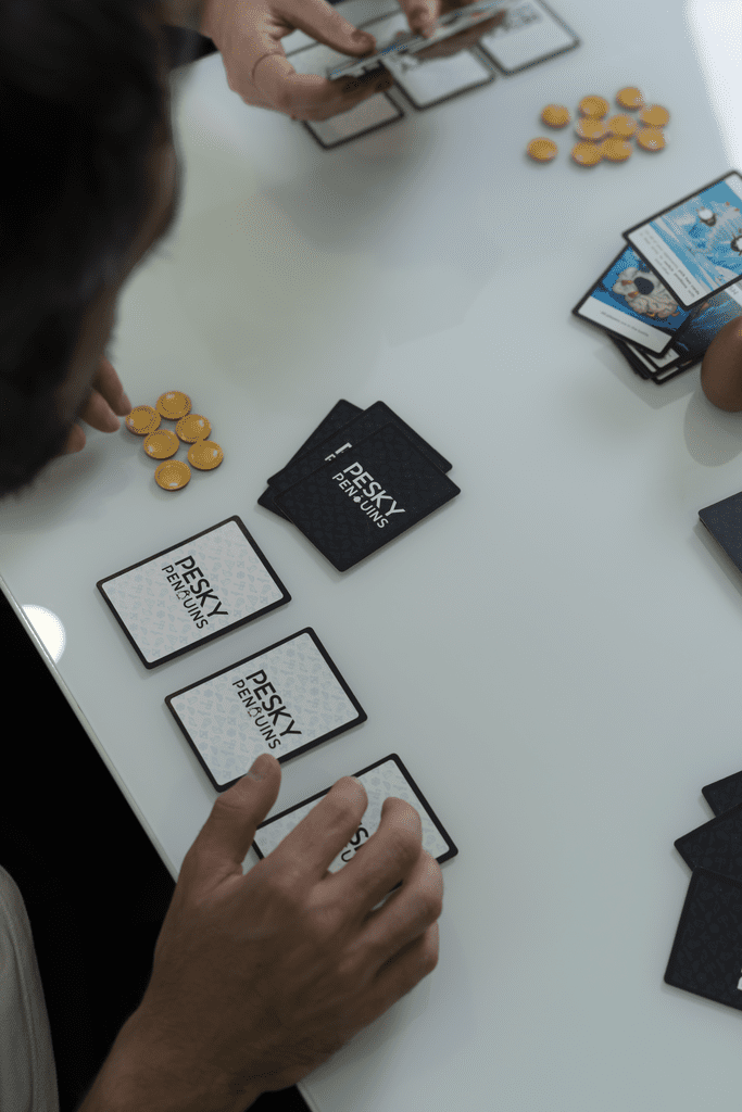 Illustration 3 de Pesky Penguins: The Egg Snatching Card Game