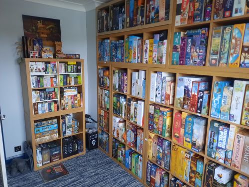 Stacking top kallax shelves