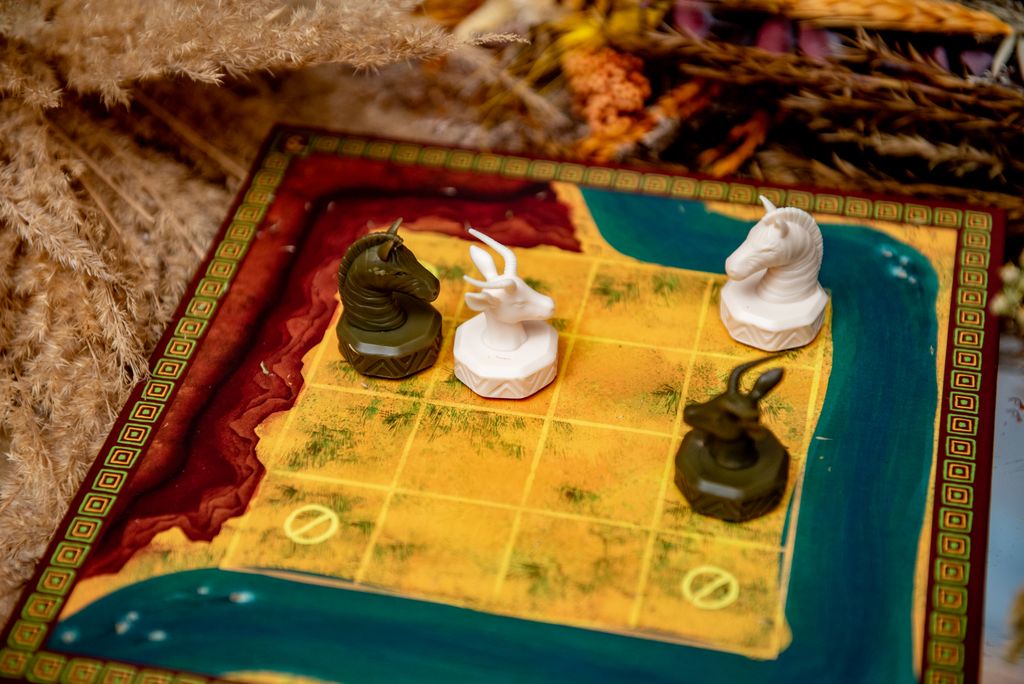 Strategeti - review @ BoardGameColors | Strategeti