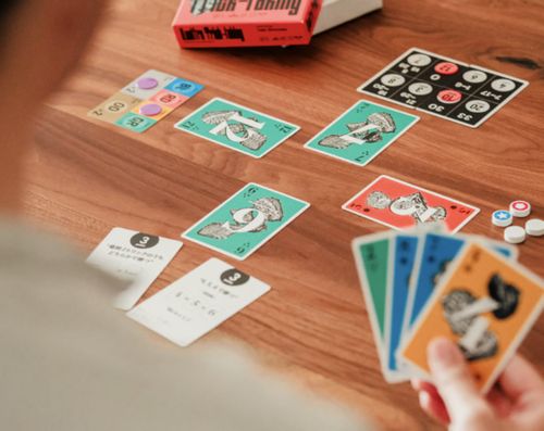 보드 게임: 콰트로 트릭 테이킹