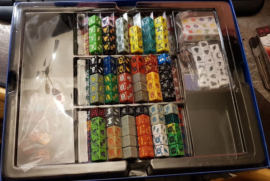 Box with dice inside (top level)