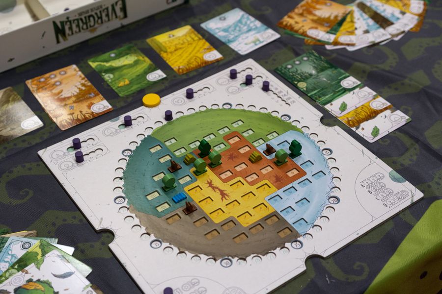 【ボドゲ紹介】エバーグリーンとは？ルールや評判なども紹介