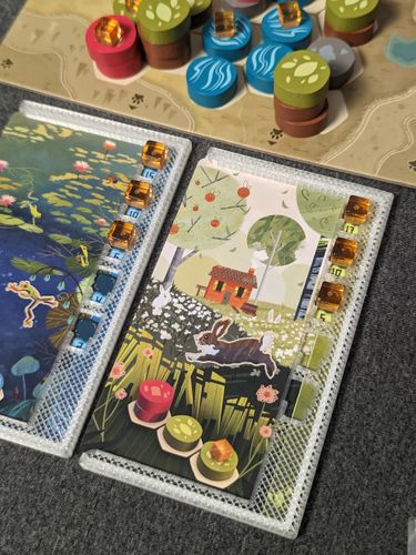 Issues with tray and card quality | BoardGameGeek