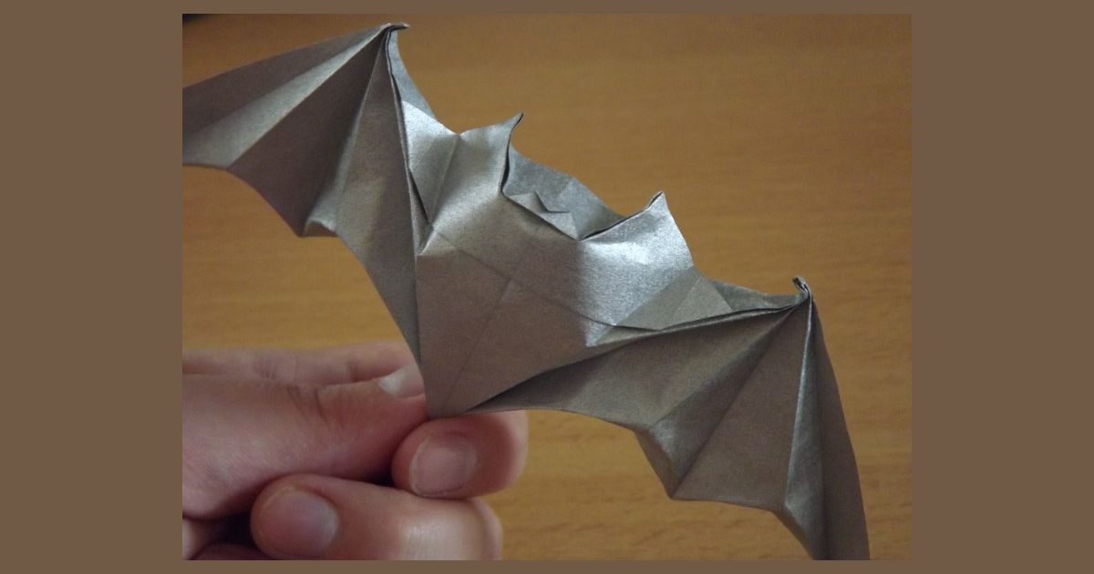 Летучая мышь оригами