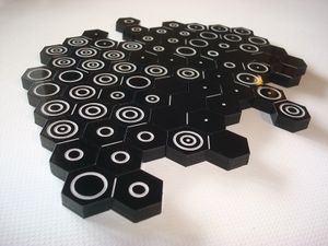 Hexdominomega