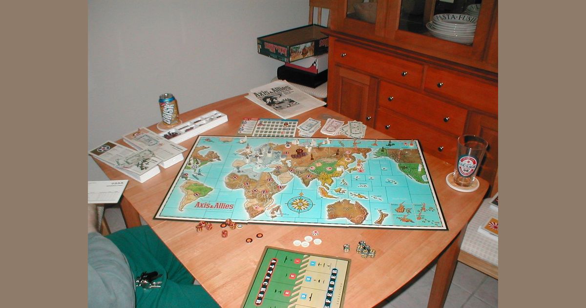 Multi-player games where seating order doesn't matter