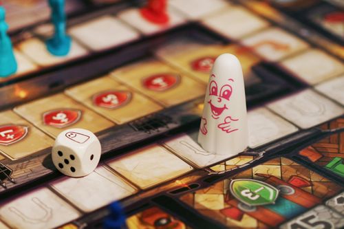 Board Game: Escape from the Hidden Castle