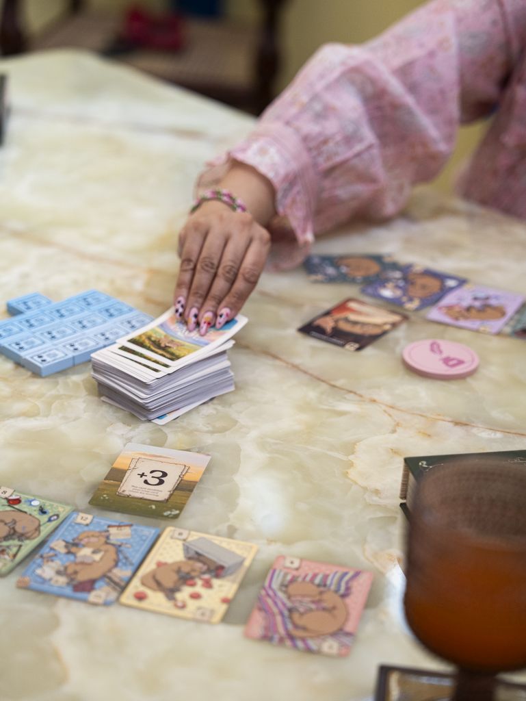 Illustration 6 de One More Page | A Cozy Card Game of Productivity & Pet Chaos