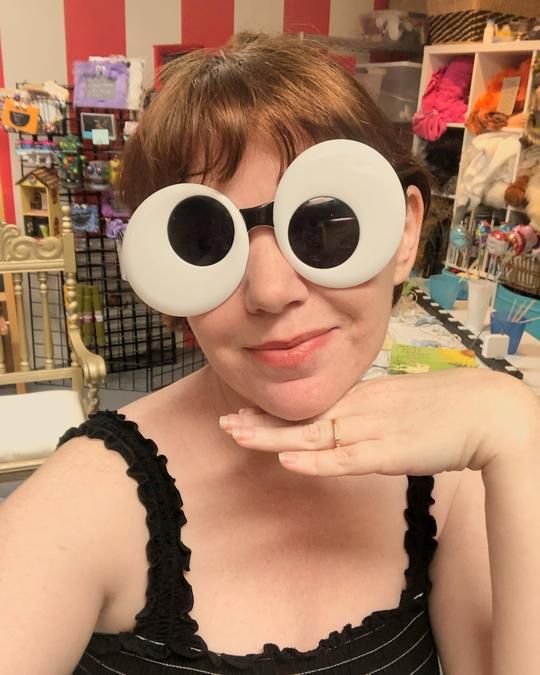 Goggle eyes glasses store