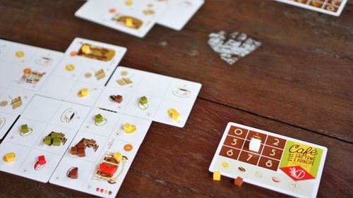Board Game: Café