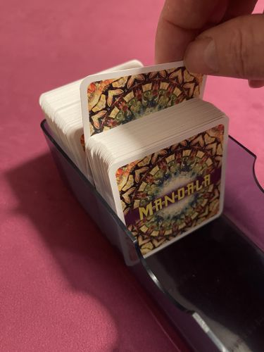 Shuffling square cards | BoardGameGeek