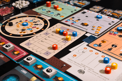 Manhattan Project Energy Cards and Dice Detail