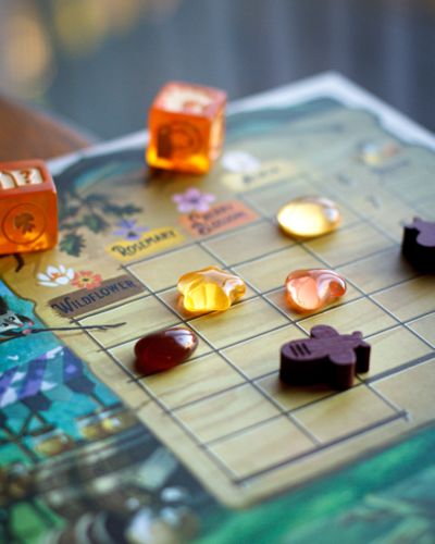 Board Game: Honey Buzz