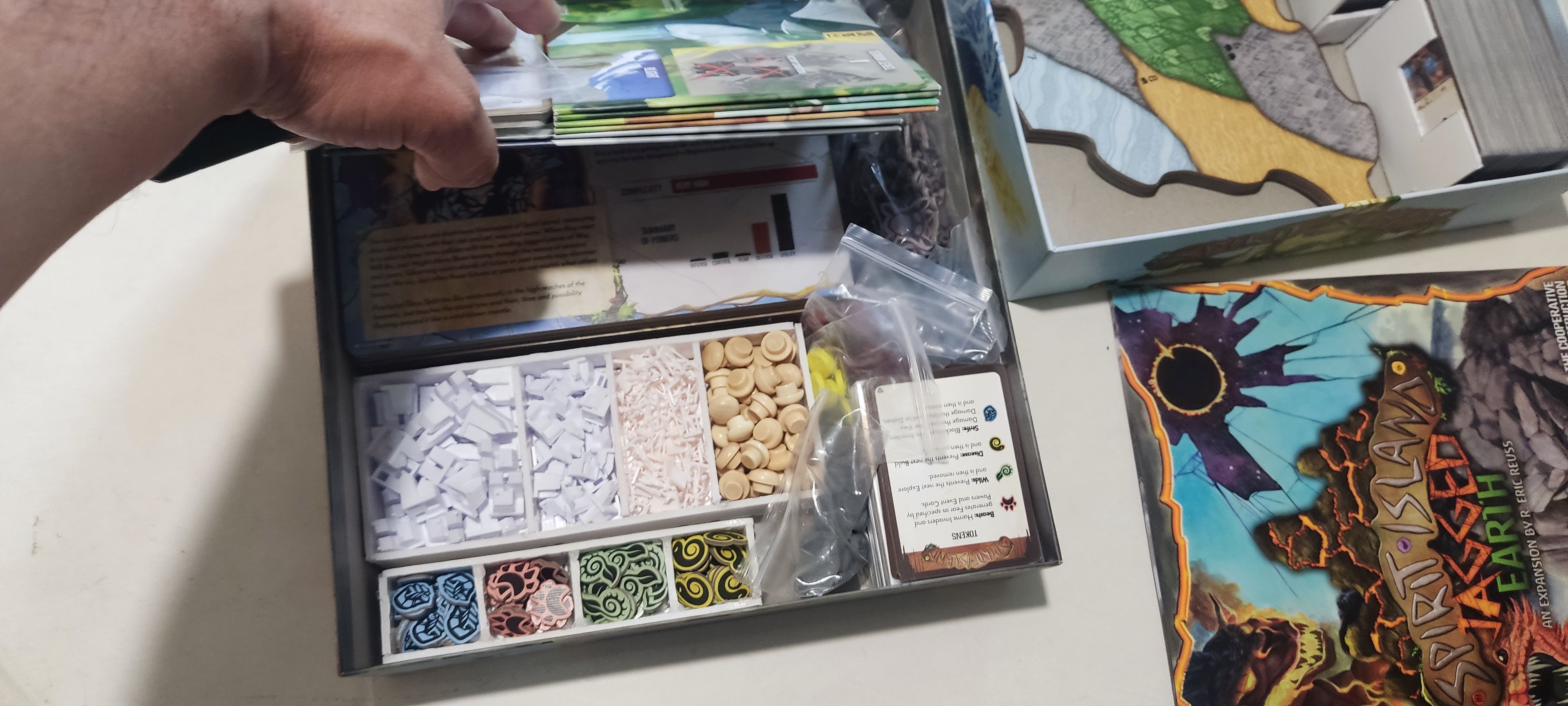 Base game + B&C + Jagged Earth 1 box storage SOLVED! | Spirit Island
