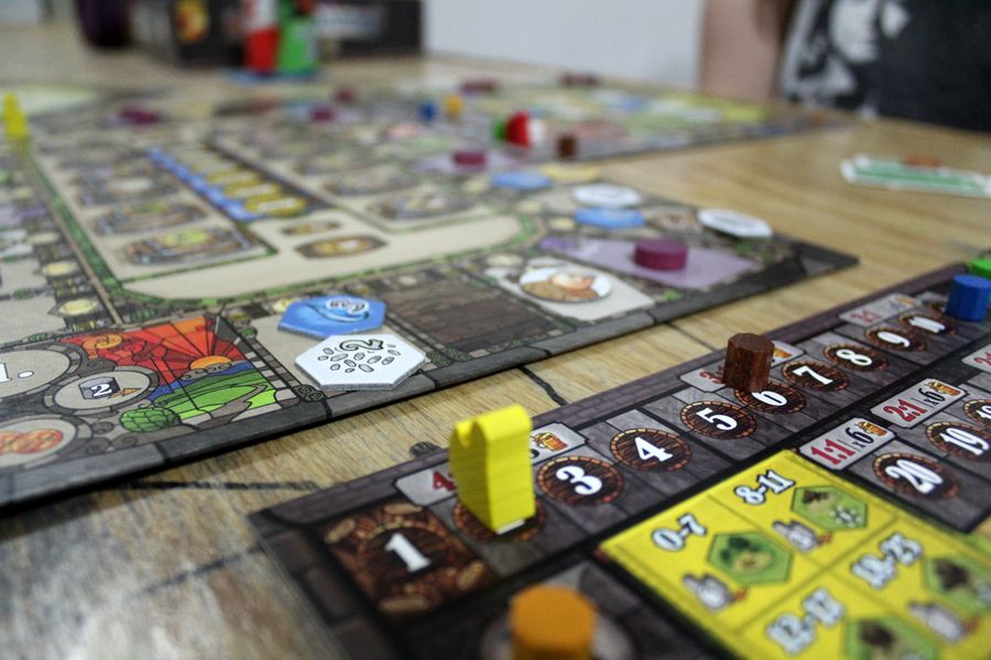 I find very hard to balance all the things in this game.