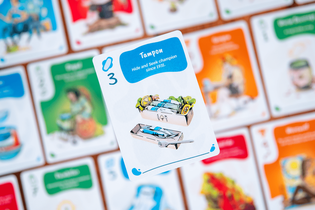 Illustration 9 de Period Party: A Chaotic Trick-Taking Game