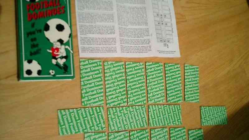 Football dominoes