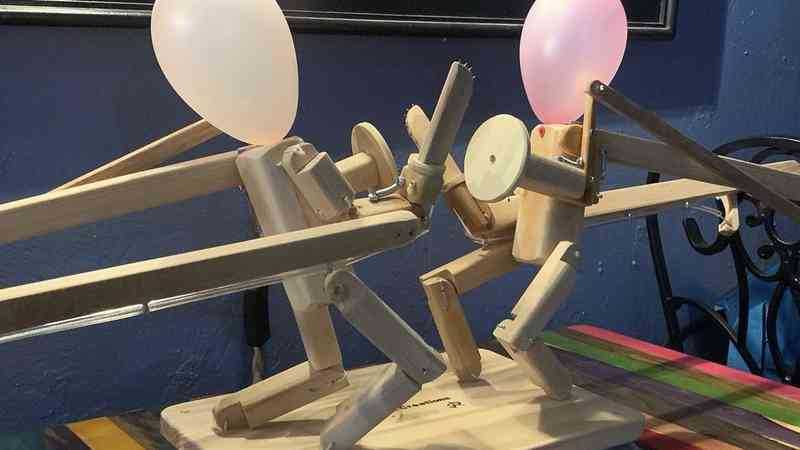 Block'em Pop'em Woodbots Balloon Game