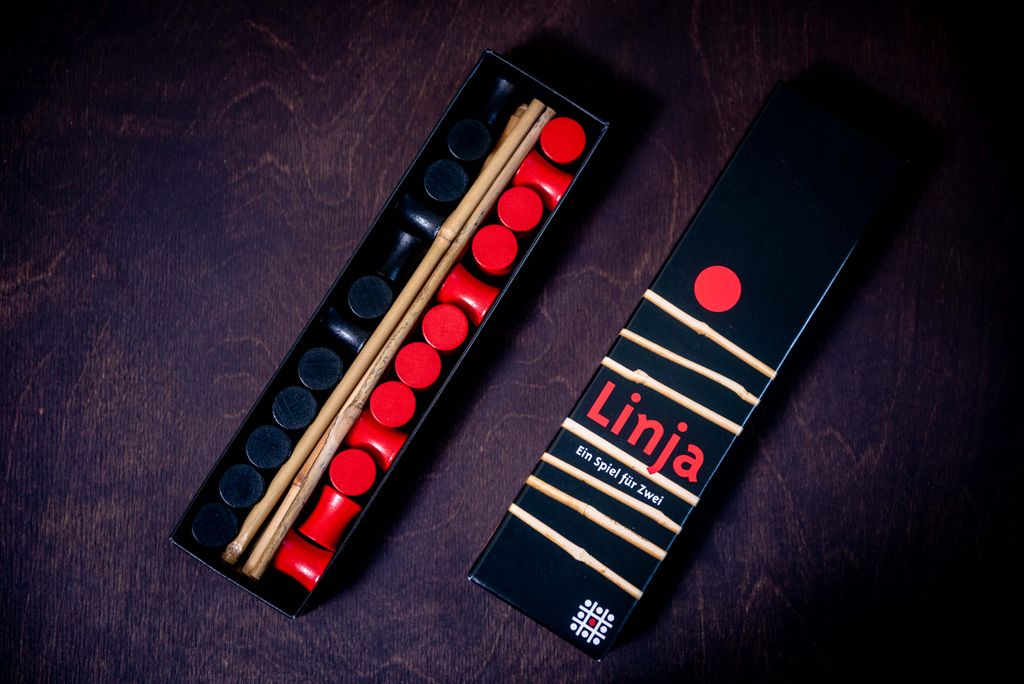 Linja - Review @ BoardGameColors | Linja