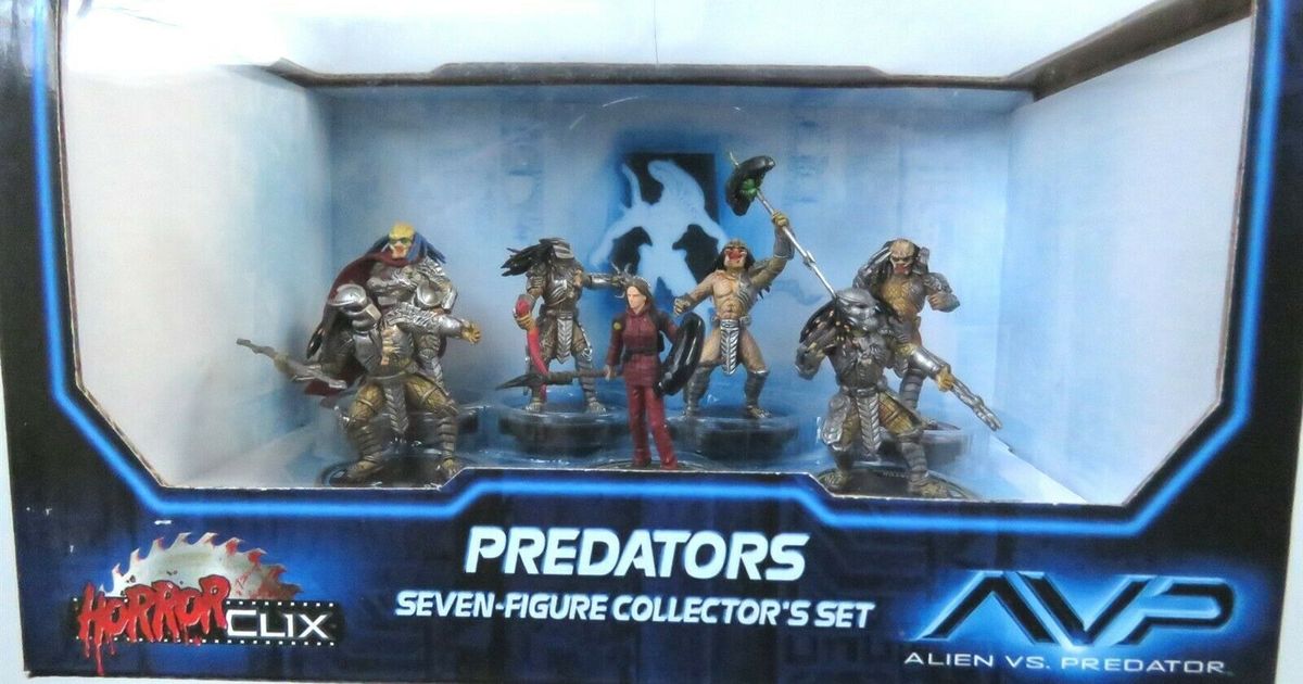 Horrorclix: Predators Seven Figure Collector's Set | Board Game
