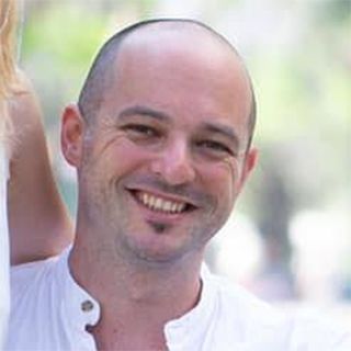 Pini Shekhter