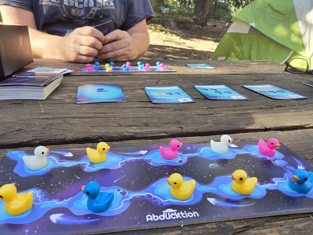 Illustration 10 de Abducktion: A Weirdly Strategic Game of Duck Kidnapping