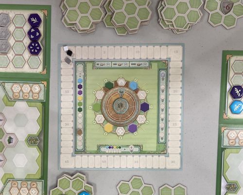 Game Preview: Azul: Queen&#039;s Garden, or Planting Groups of Greens