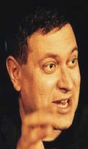 Lee Brimmicombe-Wood portrait