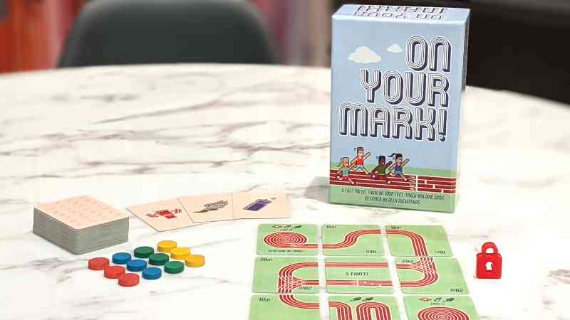 On Your Mark!: A Think On Your Feet, Track Building Game