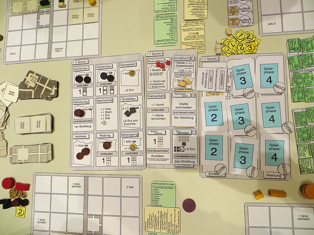 Prototype at SpieleWahnsinn Herne 2013 — Photo by A skinned math nerd on BoardGameGeek