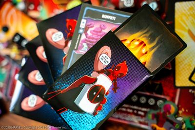 Marvel Dice Throne: Deadpool dadi e carte