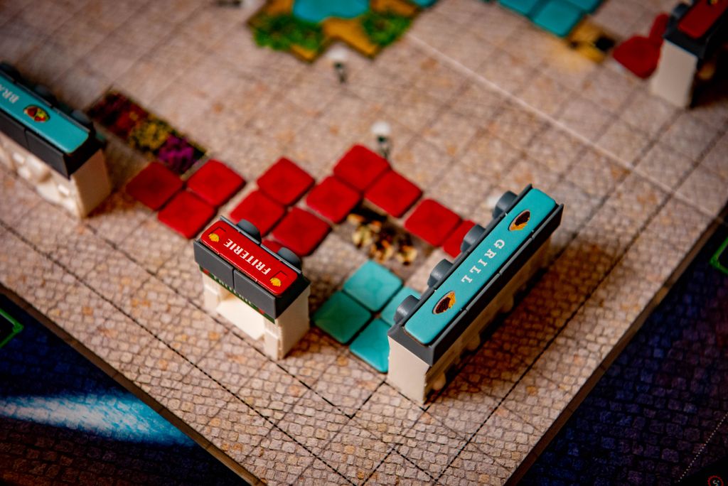 Dinner in Paris @BoardGameColors