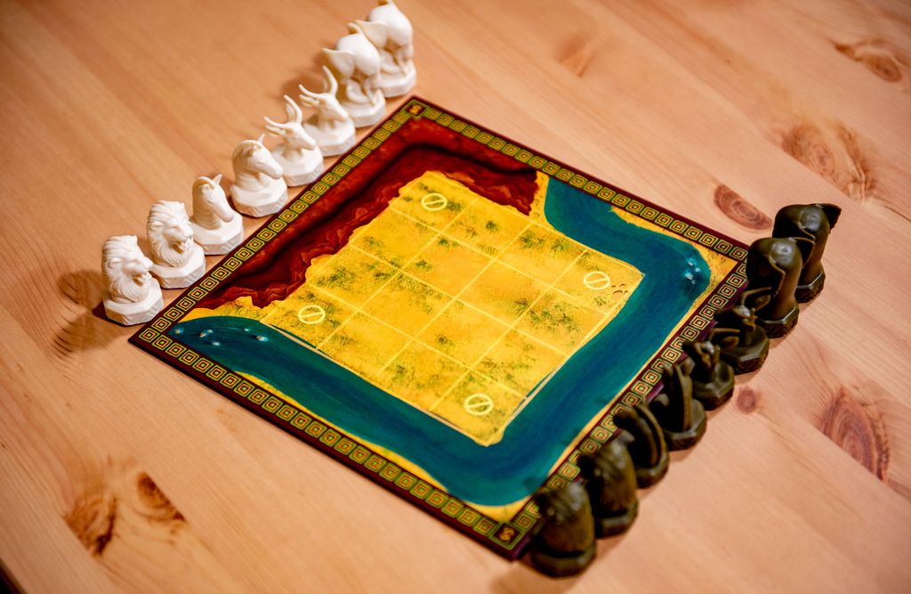 Strategeti - review @ BoardGameColors | Strategeti