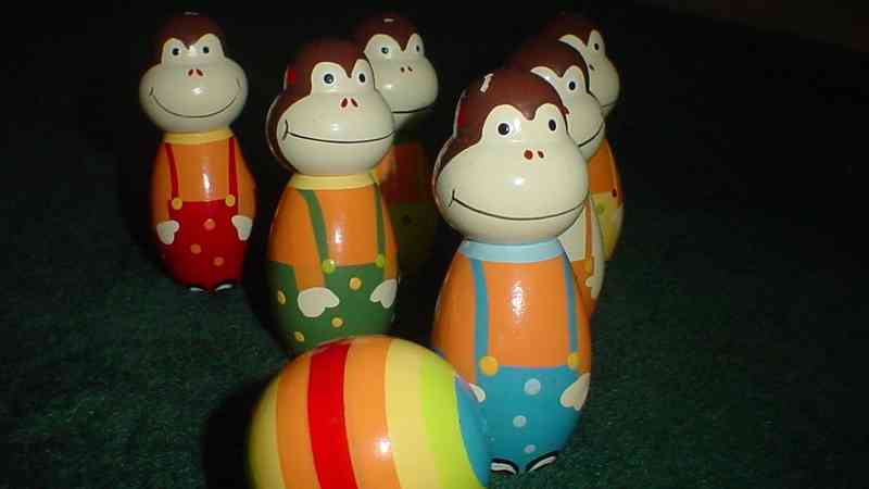 Bowling Monkees