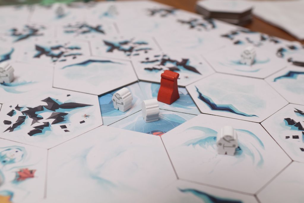 First Impressions of ICE – A Coffee Table Board Game | I C E