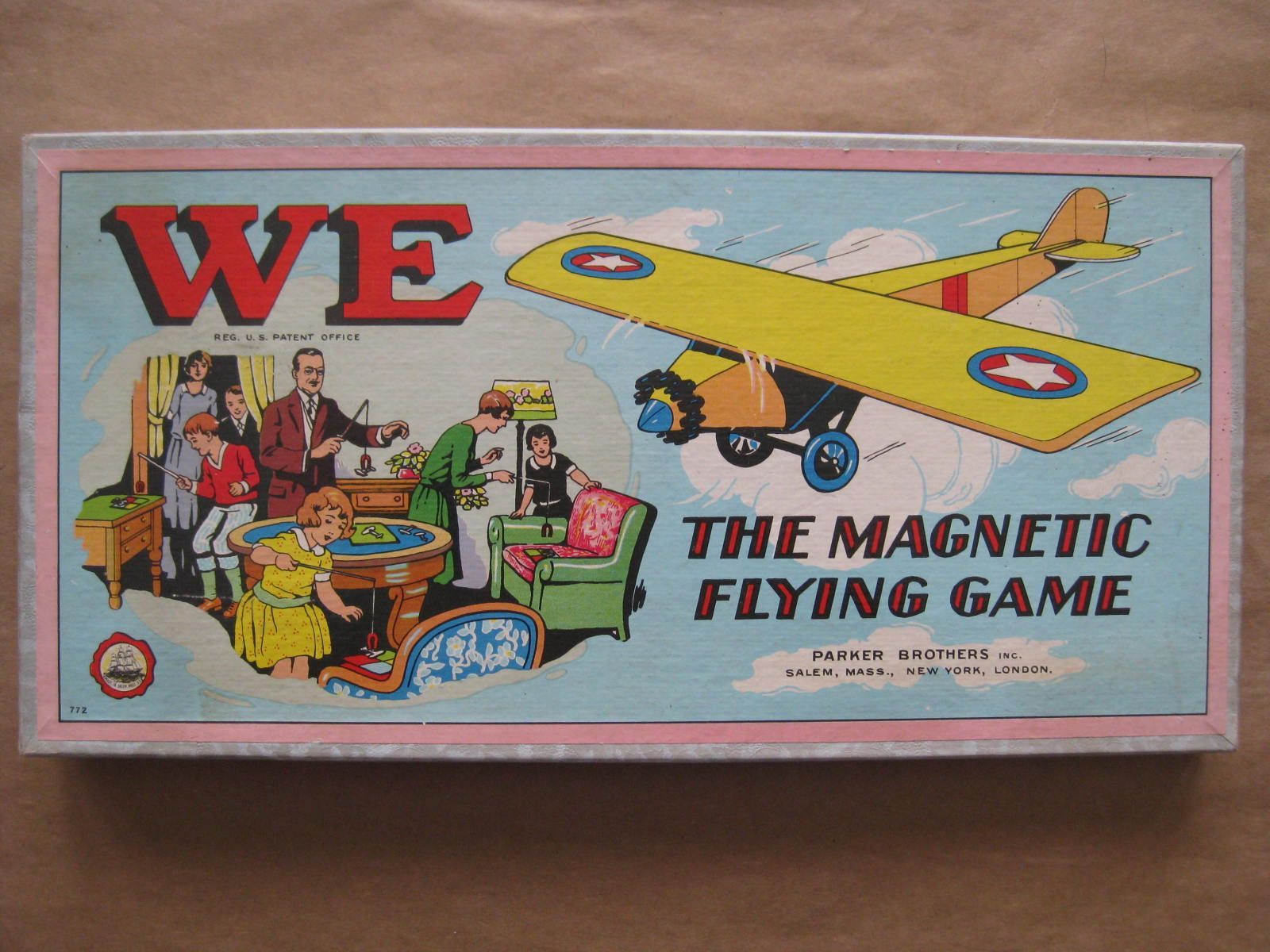 We: The Magnetic Flying Game box art