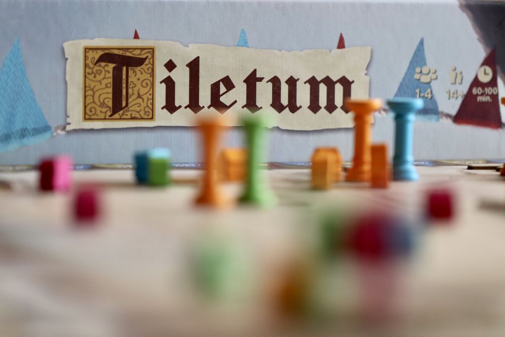 Board Game: Tiletum